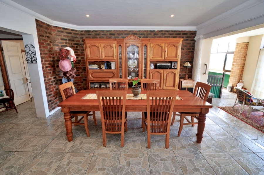 4 Bedroom Property for Sale in Stilbaai Wes Western Cape